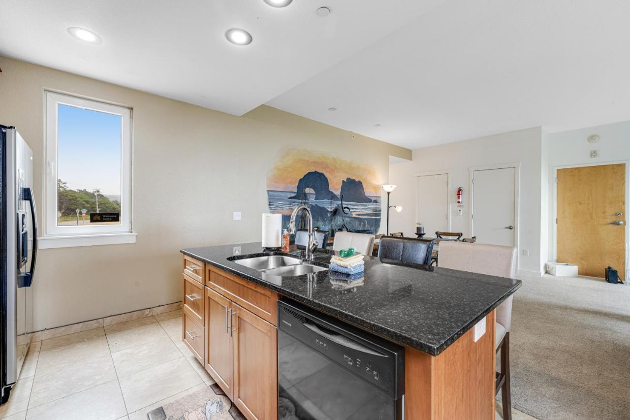 Serenity By The Sea Apartment Rockaway Beach Exterior photo